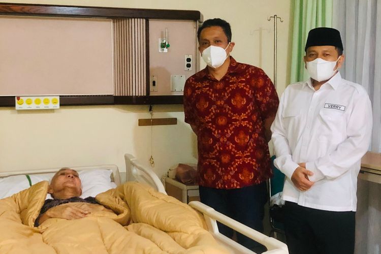 Kabar Try Sutrisno Meninggal Dunia Dipastikan Hoax!
