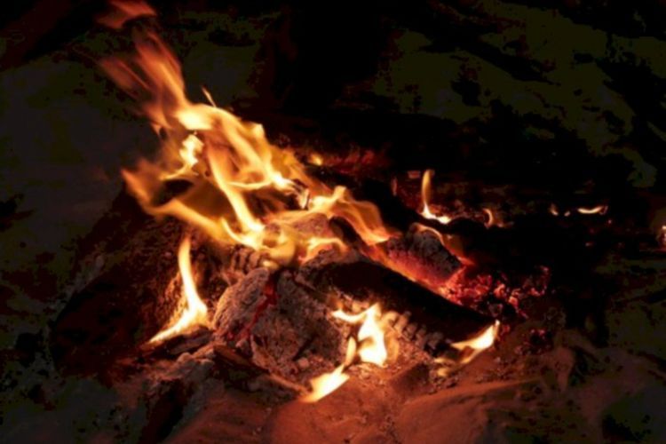 Ngeri! Pria Bakar Diri di Jakpus hingga Tewas, Diduga Sakit Jiwa