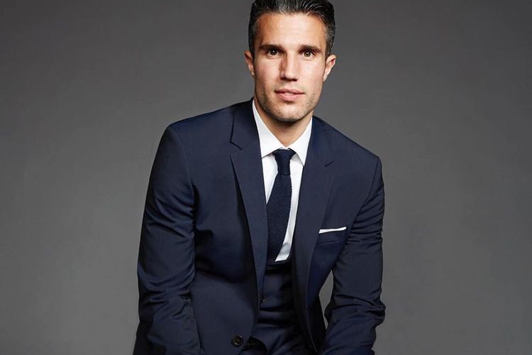 Akun Facebook Eks MU Robin van Persie Diretas, Si Hacker Tampilkan Konten Tidak Senonoh!