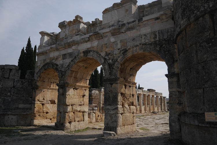 Merinding! Ada 'Gerbang Neraka' di Kota Suci Tempat Rasulnya Yesus Dimakamkan