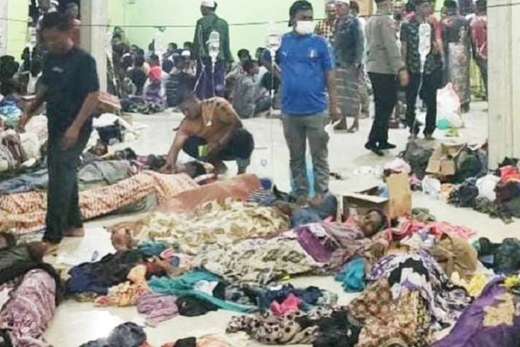 185 Imigran Rohingya Terdampar di Pantai Pidie Aceh, Ada yang Sakit