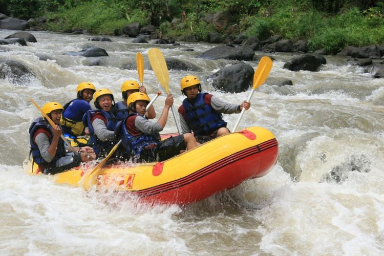 Songa Adventure Probolinggo, Rasanya Sensasi Rafting yang Seru Sepanjang 12 km!
