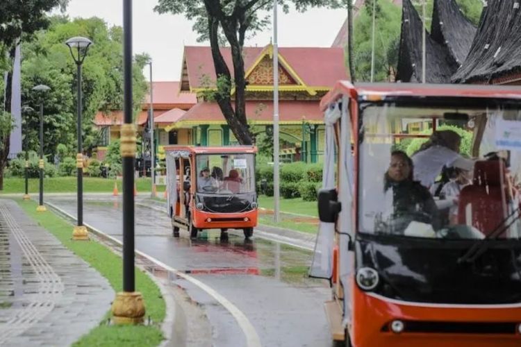 Jelang Malam Tahun Baru, Kadisparekraf Himbau Warga Gunakan Transportasi Umum saat ke TMII