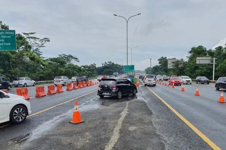 Lalin Tol Jagorawi Arah Jakarta Padat, Contraflow Diberlakukan