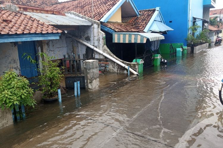 Banjir Tahunan Masih Melanda Pekalongan, Warga Pasrah Menunggu Bantuan