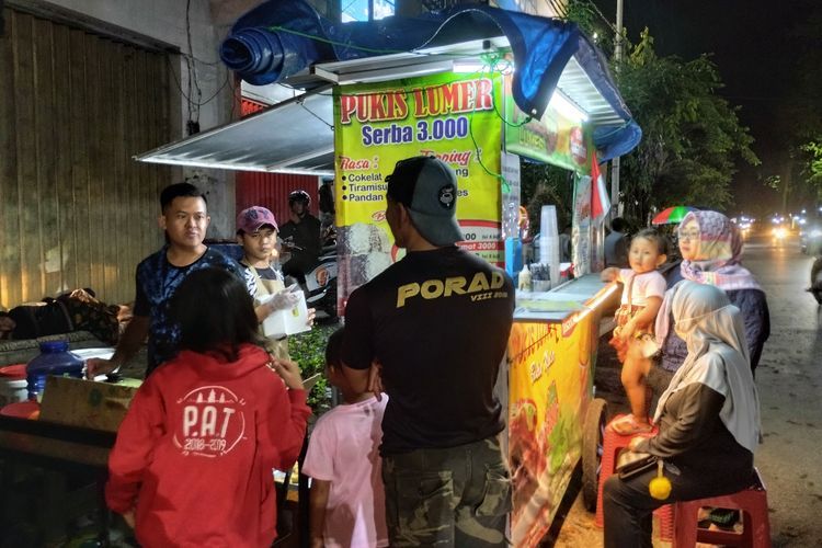 Modal Nonton YouTube Pemuda Sumenep Cuan Hampir Sejuta Per Hari, Rahasianya Simpel Banget!