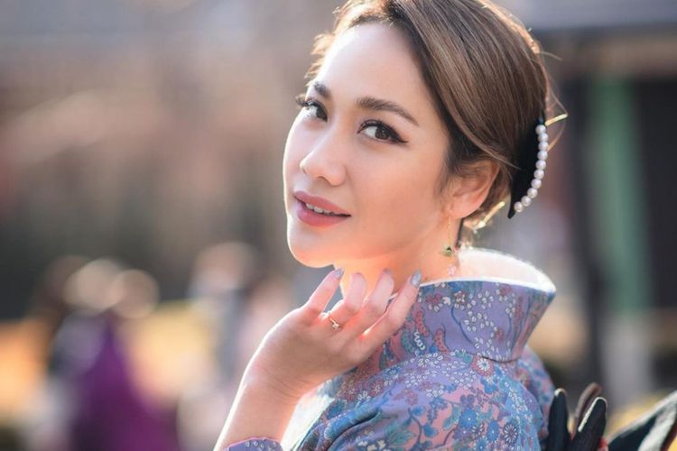 Potret Cantik BCL Pakai Kimono di Jepang, Netizen: Gitu Dong Bajunya Sopan