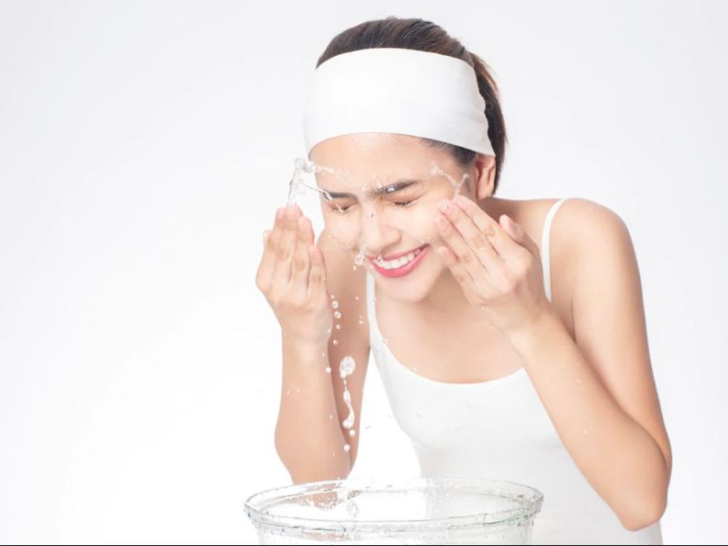 Ini Pentingnta Cuci Muka setelah Seharian Beraktivitas, Cegah Masalah Kulit Wajah