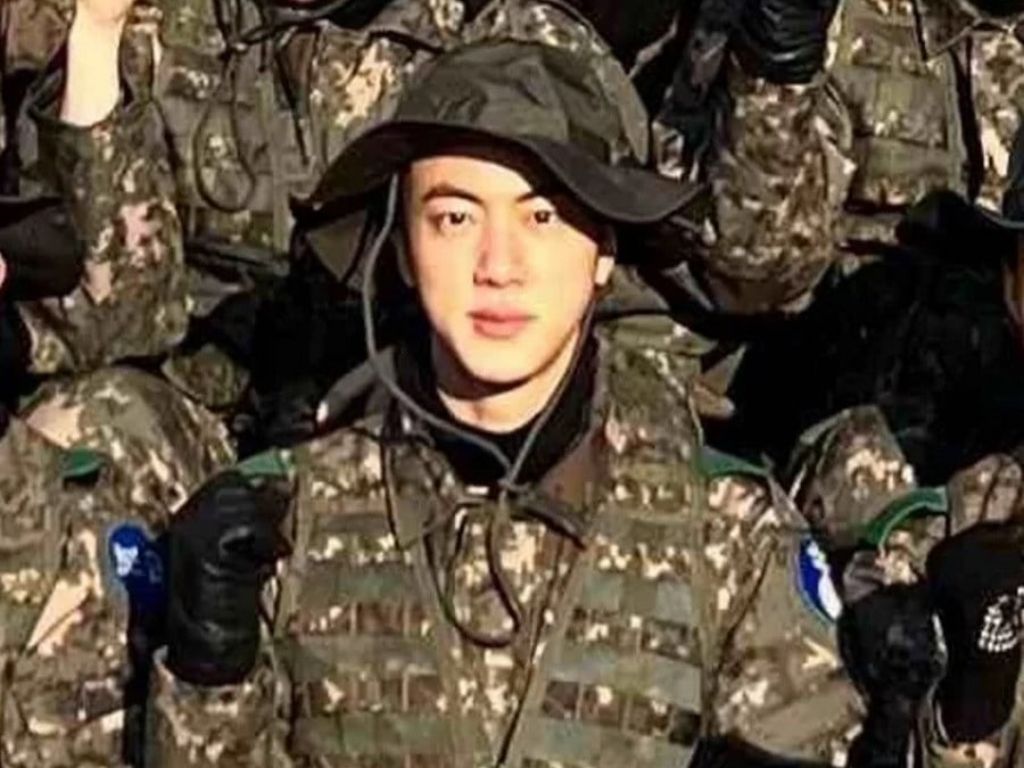 Jin BTS Selesai Wamil Besok, BIGHIT MUSIC Imbau Penggemar dan Sebut Tak Ada Acara Khusus