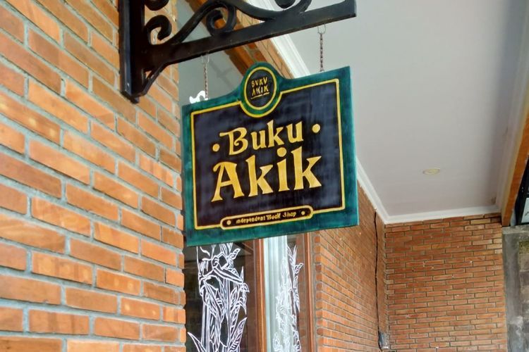 Toko Buku Akik: Humble Place Bergaya Vintage di Jogja, Bikin Dian Sastro Jatuh Cinta