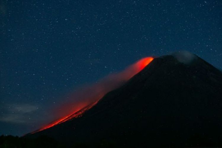 Gunung Merapi Muntahkan 3 Guguran Lava dalam Sepekan Terakhir