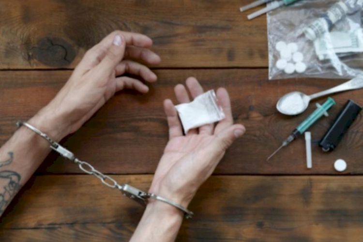Polisi Gerebek Pabrik Pembuat Liquid Sabu Jaringan Internasional di Jakarta Barat