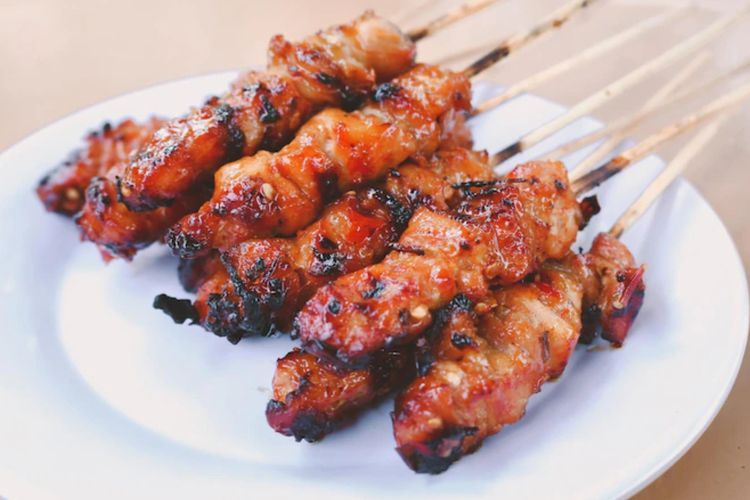 Resep Sate Ayam Pedas Serai Bali ala Chef Devina Hermawan, Maknyus Berempah!