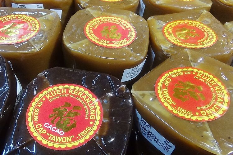 Kisah Nenek 82 Tahun di Tegal Masih Setia Jualan Kue Keranjang, Paling Diburu saat Imlek