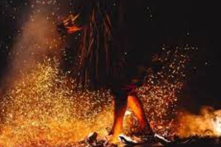 Ritual Jalan di Atas Api Telah Dilakukan Sejak Ribuan Tahun, Dulu Jadi Media Pengobatan