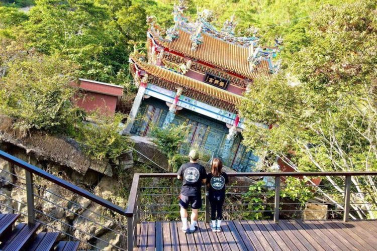 Sejarah Istana Taihe Zhenxing,  Kuil Miring di Taiwan yang Bikin Wisatawan Penasaran