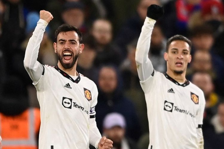 Panas! Antony Cekcok dengan Bruno Fernandes saat MU Diimbangi Crystal Palace