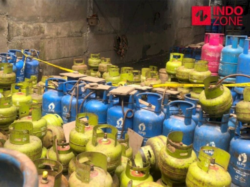 Polda Metro Jaya Bongkar Kasus Pengoplosan Gas Elpiji 3 Kg di Jakpus