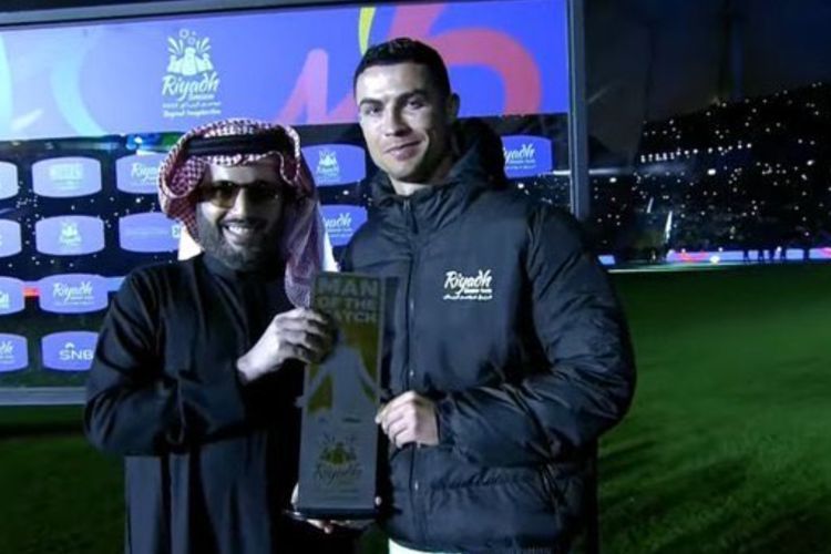 Cristiano Ronaldo Jadi Pemain Terbaik, Ngalahin Messi dan Mbappe Nih Bos!