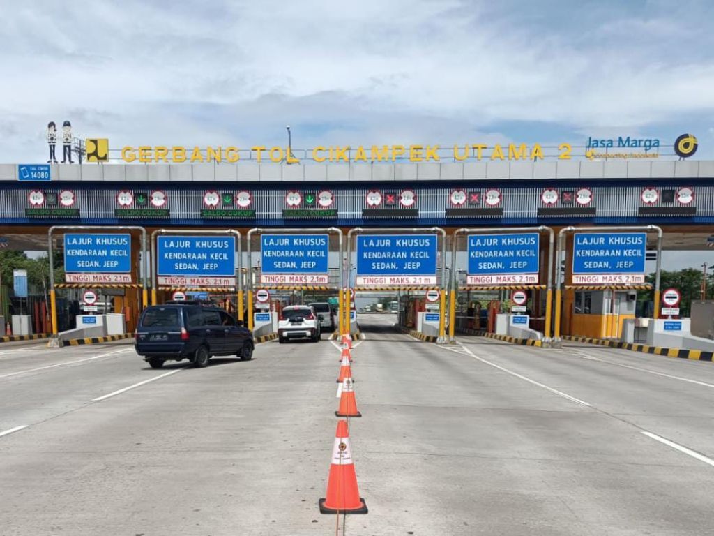 Catat, Ini Daftar Nomor Darurat di Jalan Tol yang Harus Kamu Simpan!