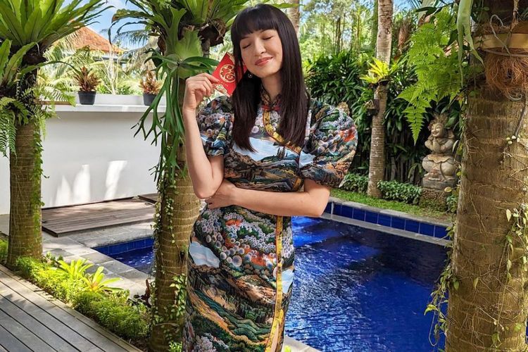 Potret Gaya Rambut Baru Raline Shah Kini Poni Depan, Disebut Mirip Lisa BLACKPINK