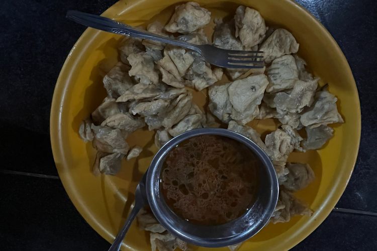 Digemari Gen Z dan Milenial, Pentol Mas Puja Habiskan Tahu 2 Kwintal Setiap Hari!