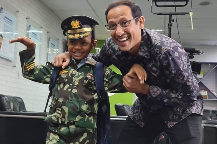 Bertemu Menteri Nadiem, Nono Bocah NTT Juara Matematika Dunia Minta Hal yang Bikin Ketawa
