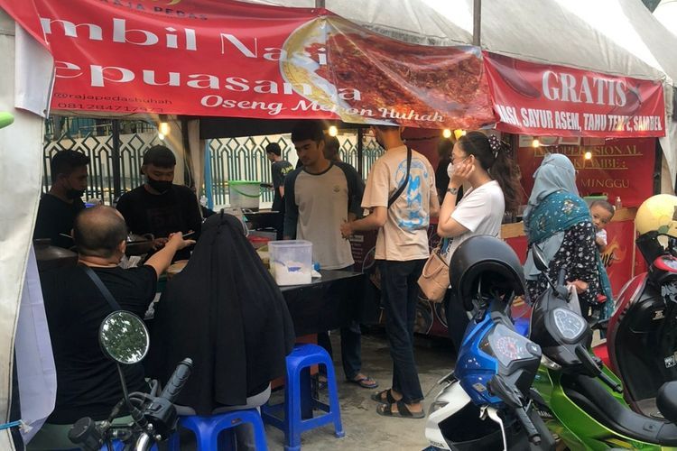 Resign dari Pabrik Karawang, Wanita Ini Sukses Jualan Oseng Mecon, Sehari Cuan Rp6 Juta