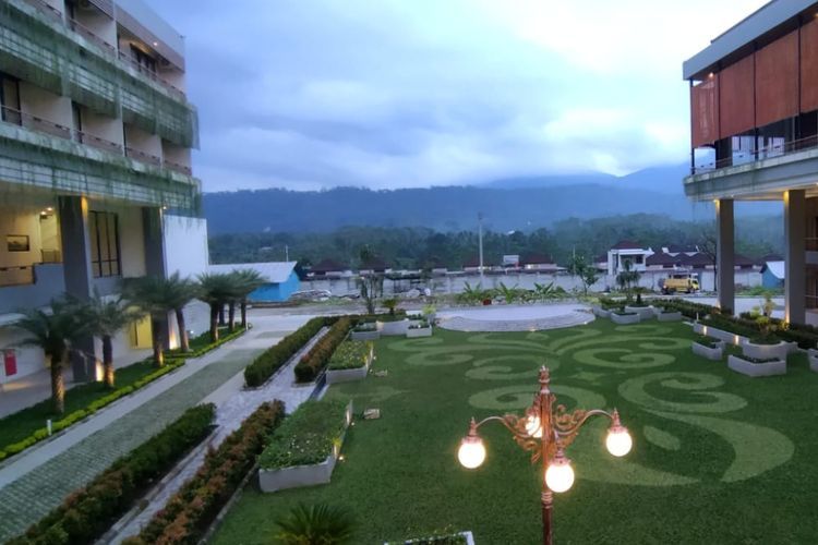Nikmati Indahnya Pegunungan dari Hotel Mewah di Banjarnegara, Staycation Dijamin Berkesan