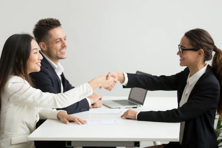6 Tanda Lolos Interview Kerja, Jadi Momen Paling Ditunggu! 