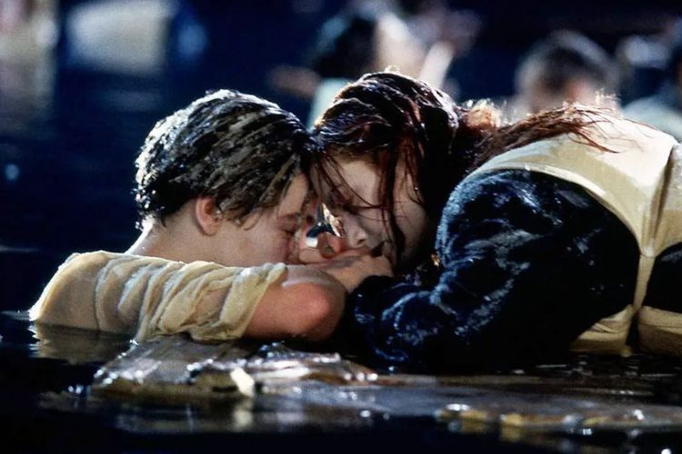 Jadi Perdebatan, James Cameron Sebut Jack Sebenarnya Bisa Saja Selamat di Film 'Titanic'