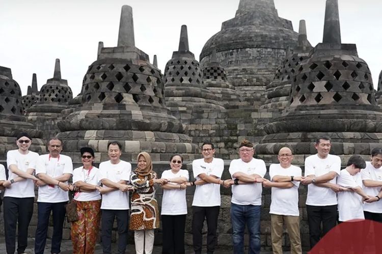 Kunjungi Candi Borobudur Bersama Sandiaga,  Delegasi ATF Dibuat Kagum dengan Relief Candi