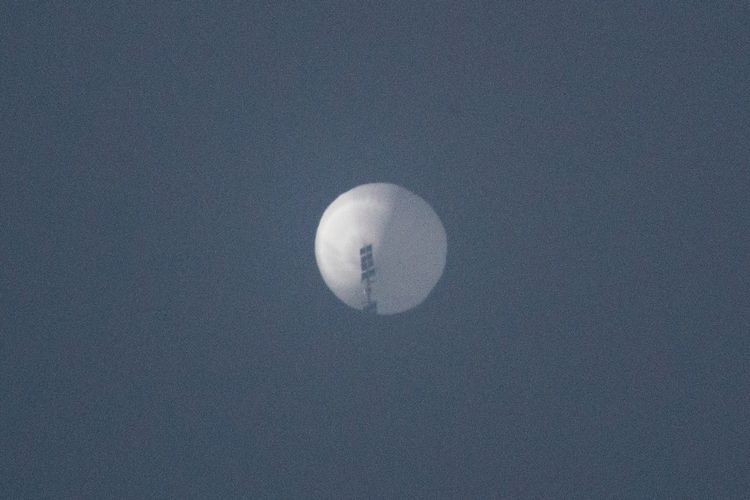 Hancurkan Balon Mata-mata Pakai Jet Tempur, AS Diledek China: Konyol!