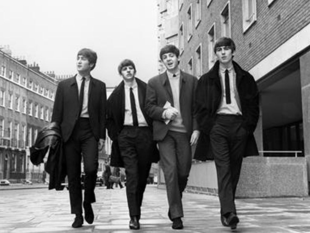 Hari Ini 59 Tahun Lalu, The Beatles Tiba di AS Pertama Kalinya, Disambut Ribuan Fans