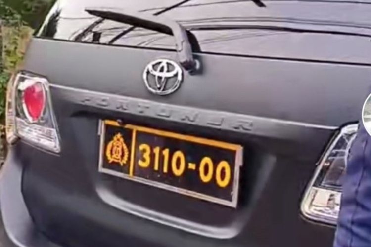 Terungkap! Sopir Mobil Pelat Polri yang Tabrak Ojol Rupanya Menantu Polisi