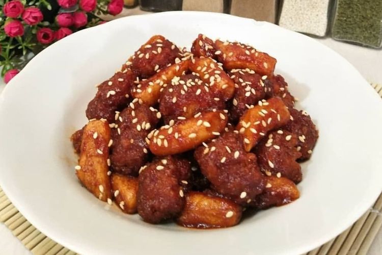Resep Camilan Korea Enak buat Nyantai Malam Ini, Chicken Tteokbokki 
