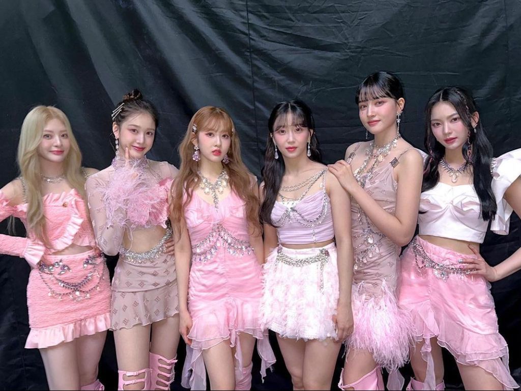 Grup Kpop STAYC Cover 'Rasa Sayange' saat Konser di Malaysia, Netizen Indonesia Kesal