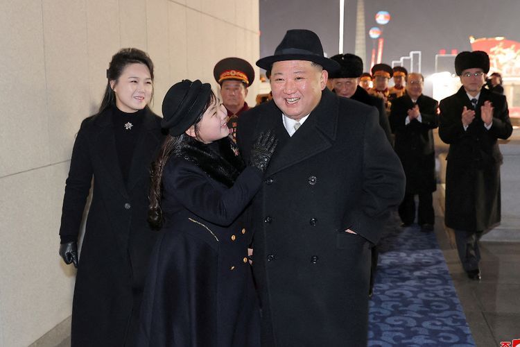 Cantiknya Paras Kim Ju Ae, Putri Kim Jong Un yang Dipamerkan di Acara Militer