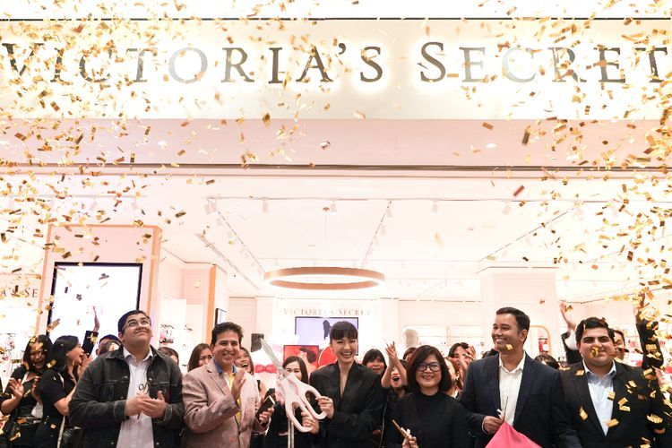 Hore! Gerai Victoria's Secret Terbesar di Indonesia Resmi Dibuka di Senayan City