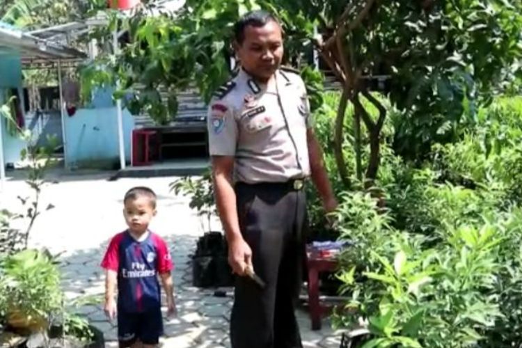 Cerita Iptu Rohmat Kala Masih Hidup, Polisi Rela Ngojek Demi Rawat Puluhan Anak Yatim