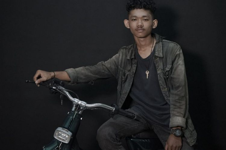 Keren! Mahasiswa Undika Surabaya Ciptakan Motor Listrik Klasik, Harganya Murah Banget