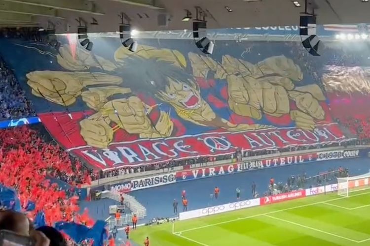 Sugoi! Fans PSG Tampilkan Koreo Monkey D Luffy Keluarkan Jurus Gomu-gomu