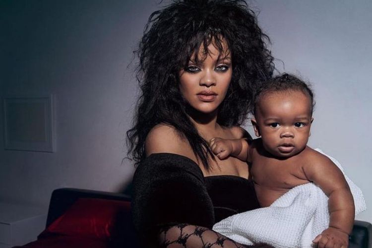 Rihanna Pamer Wajah Anak Pertama, Langsung Mejeng di Cover Majalah Ternama: Perfect Baby