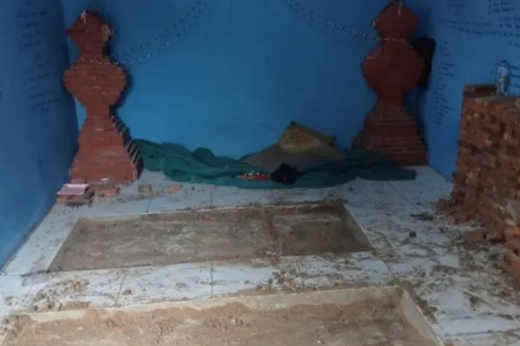Geger Aliran Sesat di Tangerang, Pengikut Lakukan Ritual Doa Sambil Dijilat Anjing!