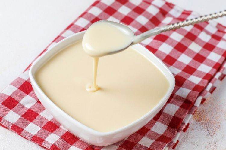 Moms Wajib Tahu! Produk Susu Kental Manis Enggak Bisa Gantikan ASI