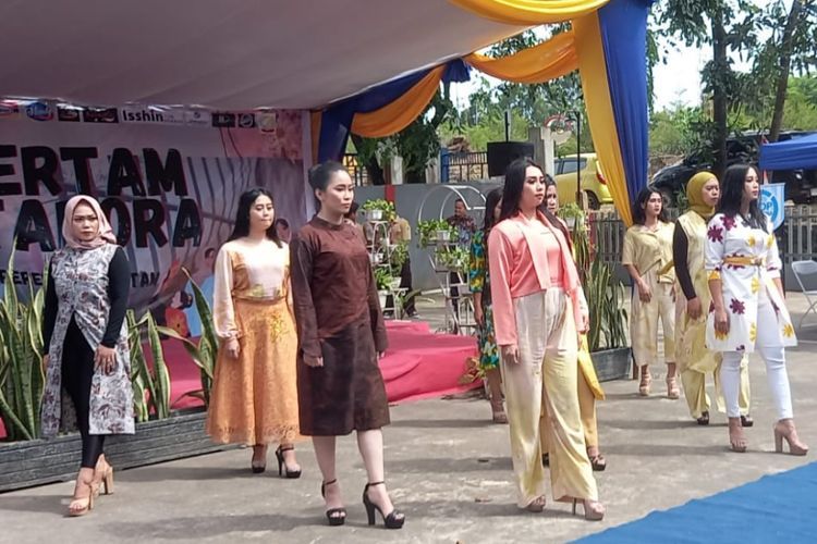 Napi Perempuan Tampil Memukau di Acara Fashion Show, Tampilkan Model Baju Karya Lapas