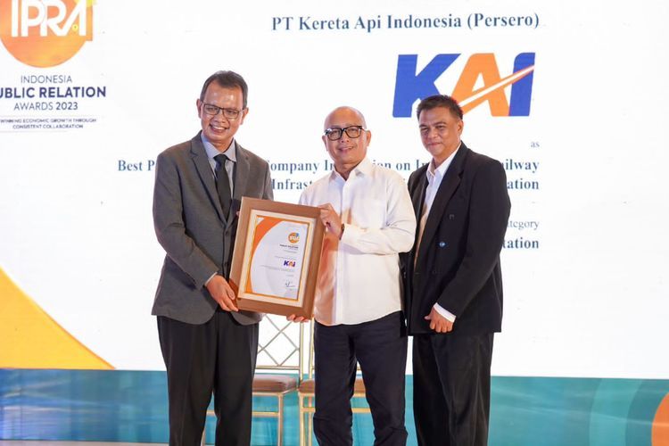 KAI Raih Penghargaan Best Public Relation in Company Innovation