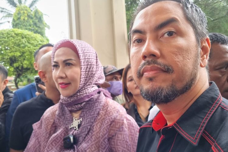 Cicilan Belum Lunas, Venna Melinda Akan Kembalikan Cincin ke Ferry Irawan