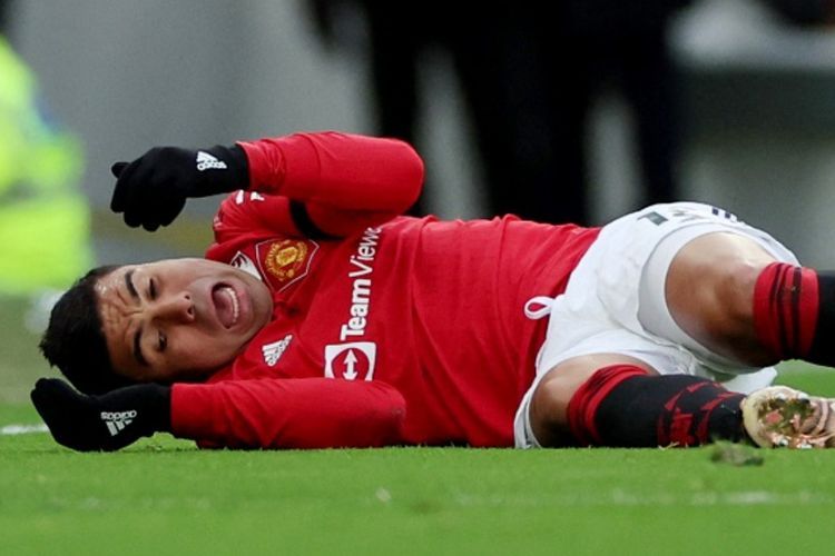 Momen Casemiro Jadi 'Preman Pensiun' di MU vs Barcelona, Trauma Dapet Kartu Merah Lagi?