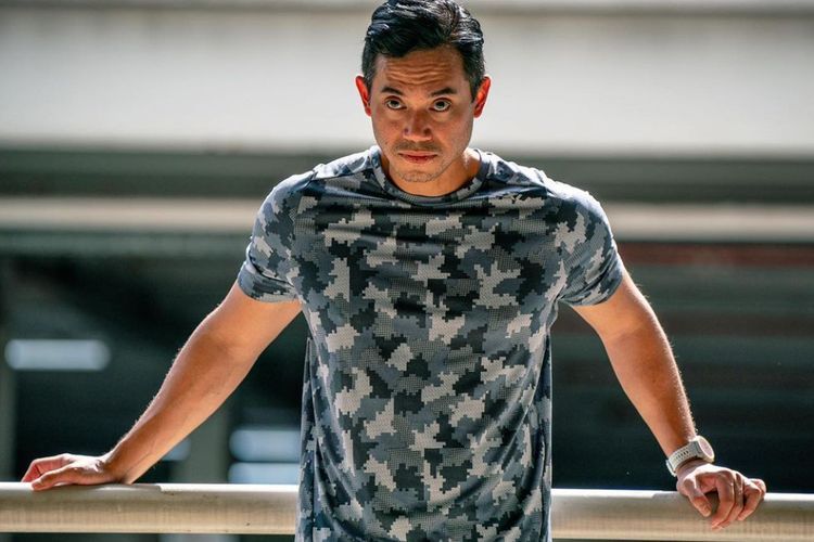 Dikabarkan Putus dari Gisel, Rino Soedarjo Pamer Pose Tubuh Gagah dan Tatapan Tajam